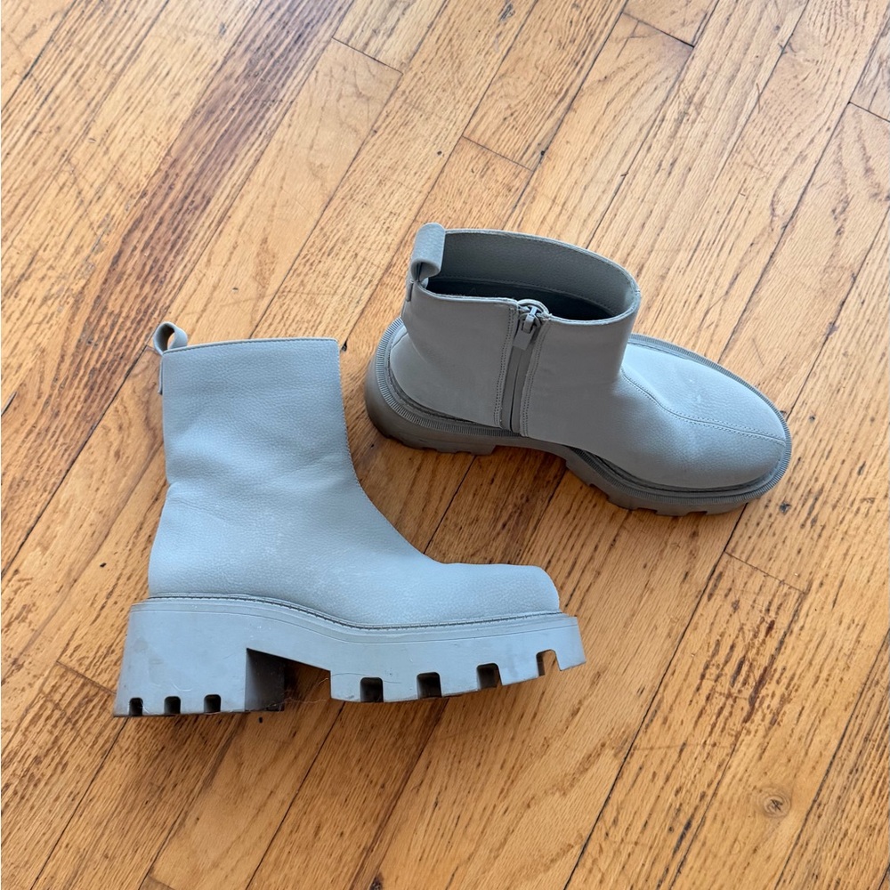 Zara Gray Women's Ankle Boots